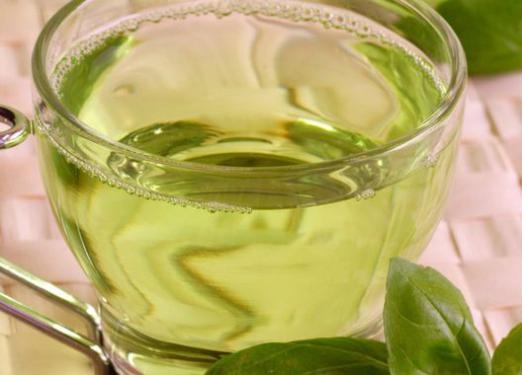 Ile kalorii jest w zielonej herbacie?